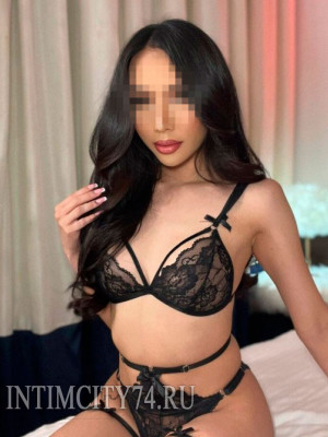 Миа Халифаның екі еркекпен топтық сексі